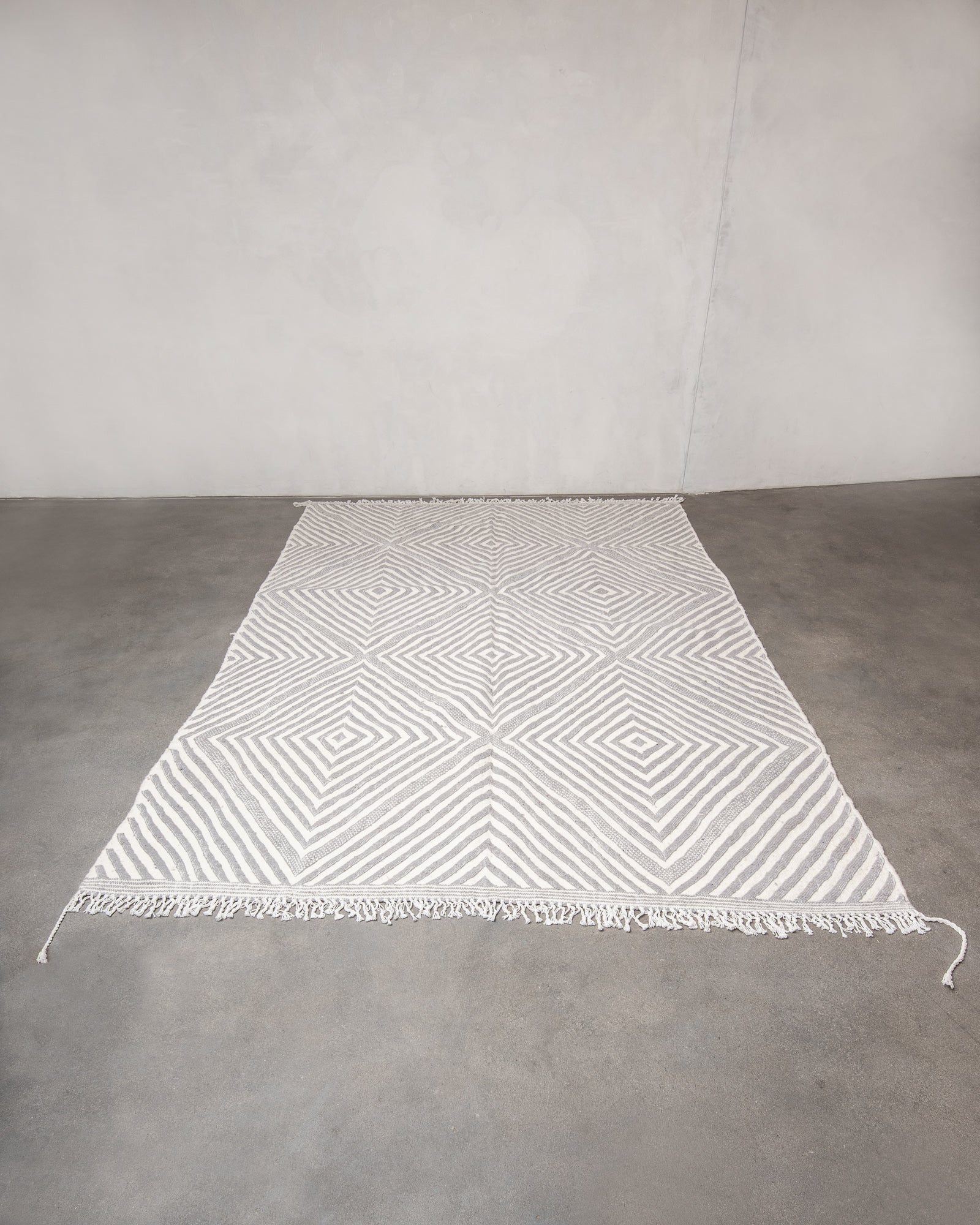 Modern, designer, handcrafted Berber rug from Morocco. Kelim carpet with beautiful designs and robust flat weave.